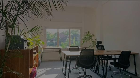 Dedicated Desk